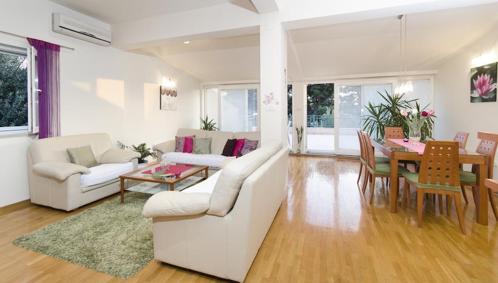 Urban Apartment Makarska Oda fotoğraf